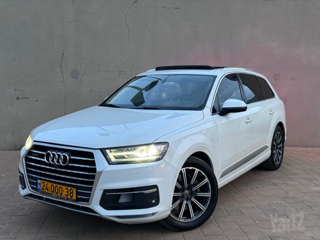 מודעת רכב אאודי Q7