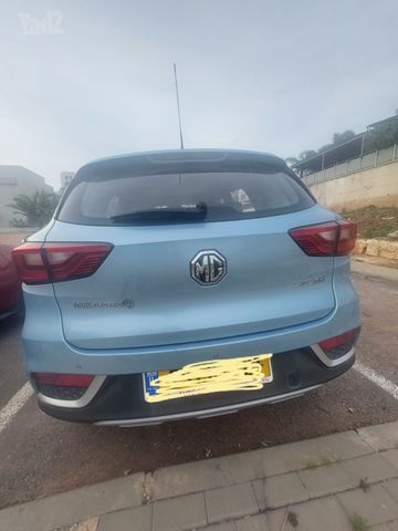 אם ג'י ZS