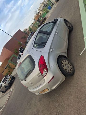 יונדאי i20