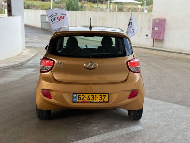 יונדאי i10
