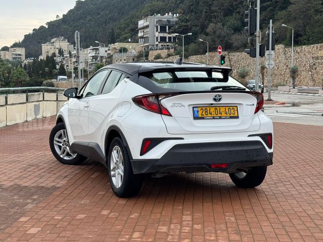 טויוטה C-HR