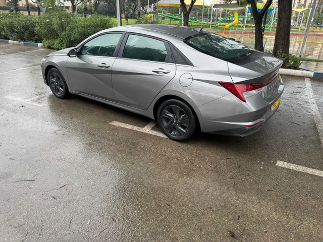 יונדאי אלנטרה