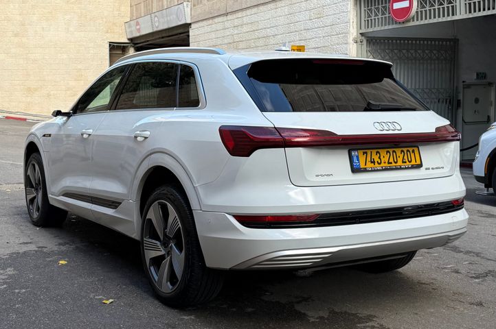 אאודי E-tron