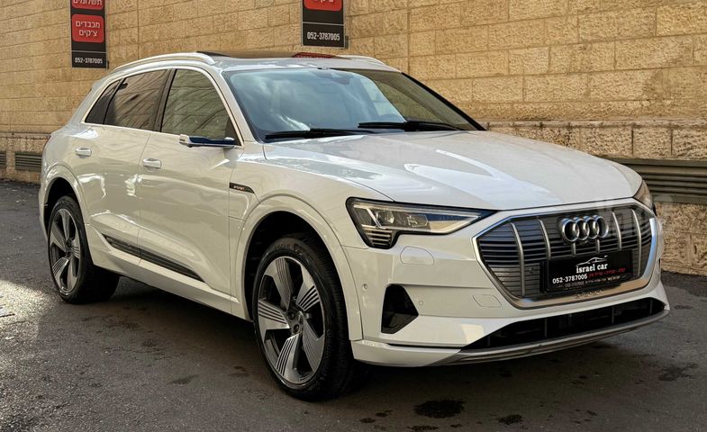 מודעת רכב אאודי E-tron