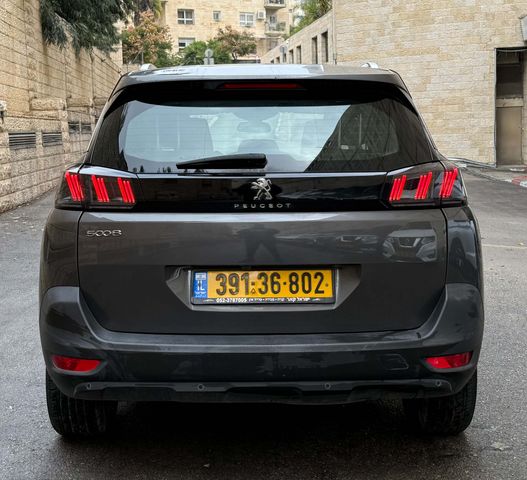 פיג'ו 5008