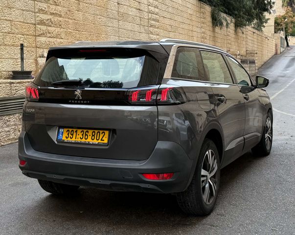 פיג'ו 5008