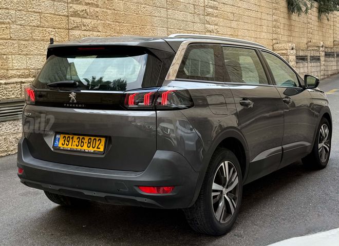 פיג'ו 5008