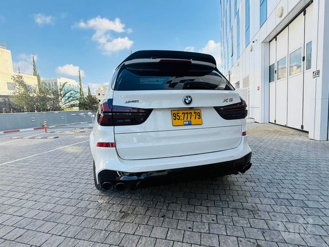 ב מ וו X5