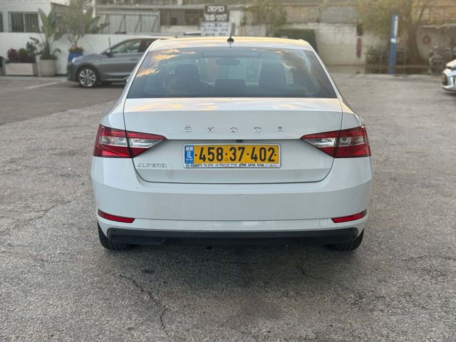 סקודה סופרב