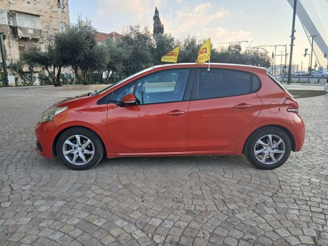 פיג'ו 208