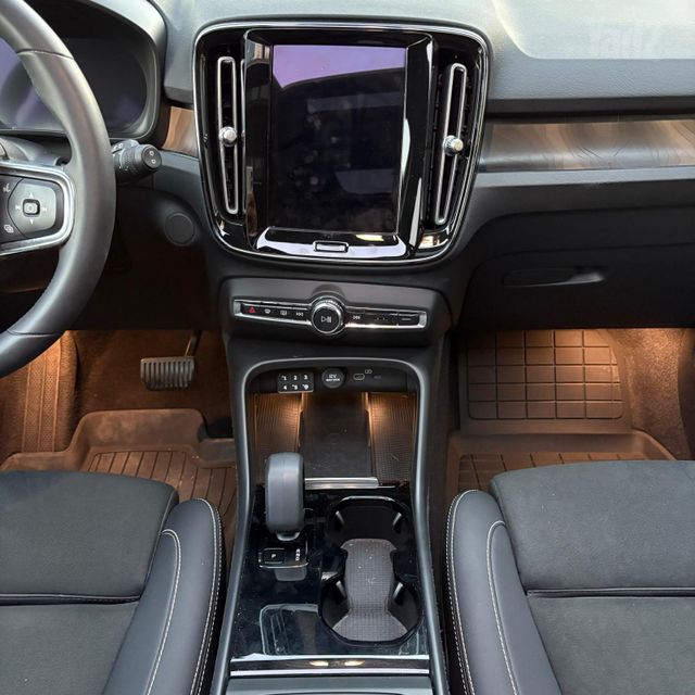 וולוו XC40