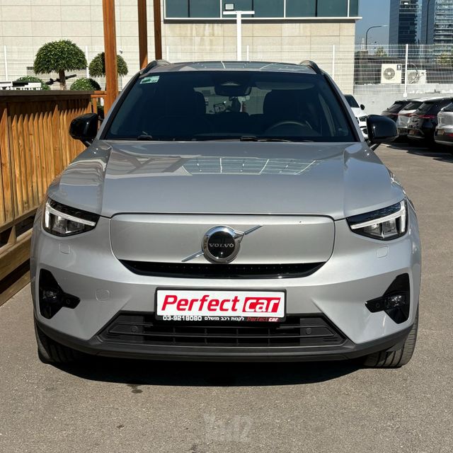 וולוו XC40