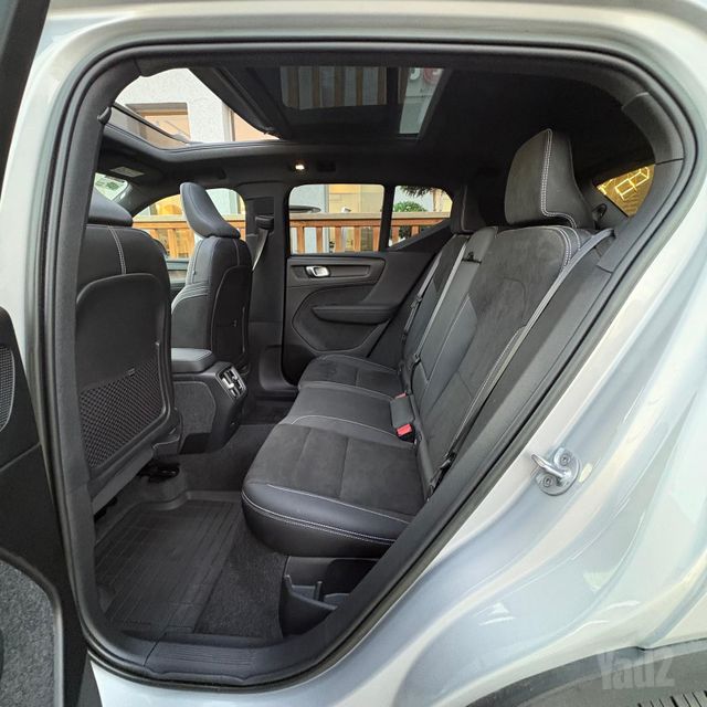 וולוו XC40