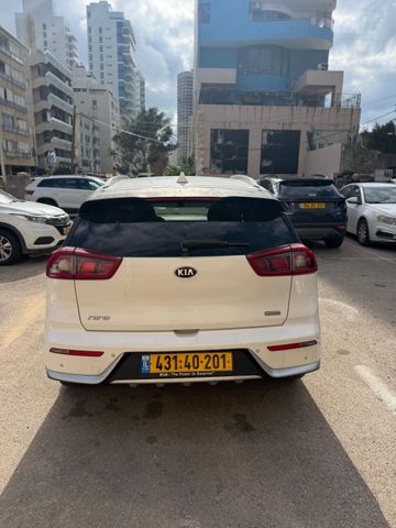 קיה נירו