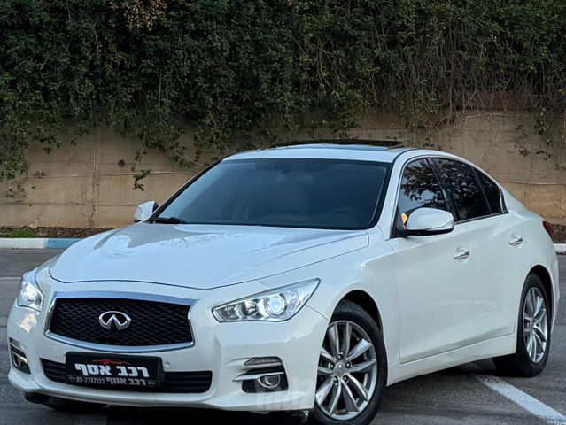 אינפיניטי Q50