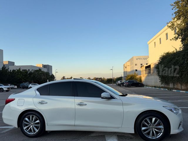 אינפיניטי Q50