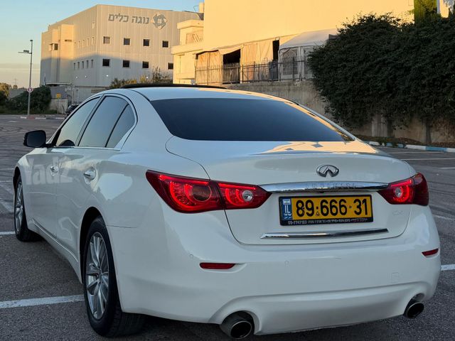 אינפיניטי Q50