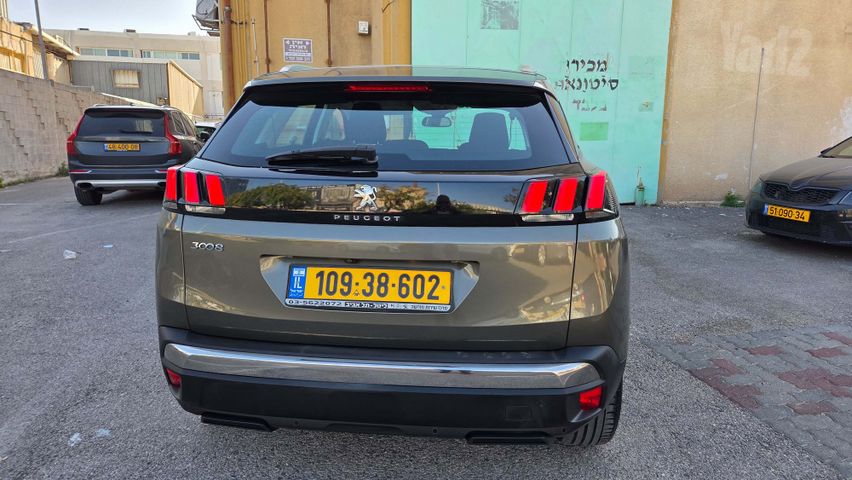 פיג'ו 3008