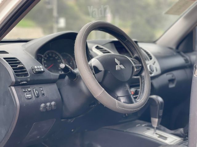 מיצובישי טרייטון / L200