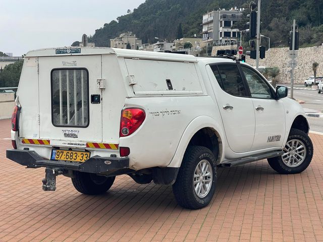 מיצובישי טרייטון / L200