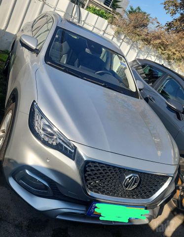 מודעת רכב אם ג'י EHS PHEV