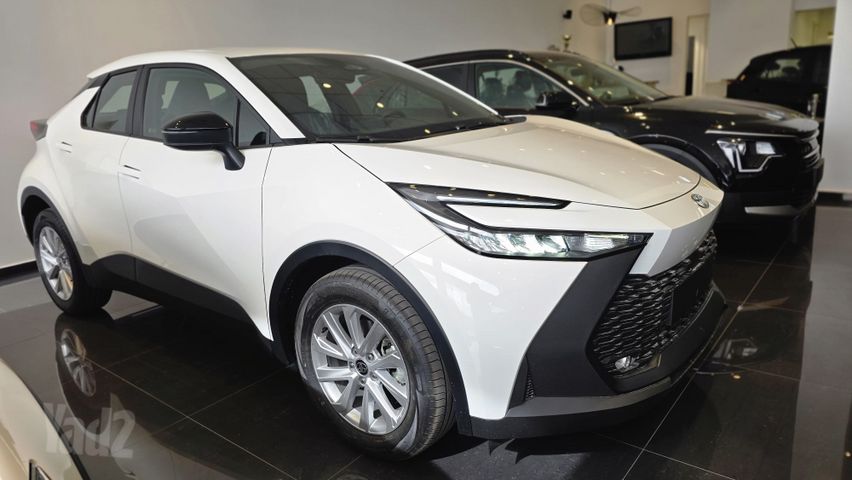 מודעת רכב טויוטה C-HR