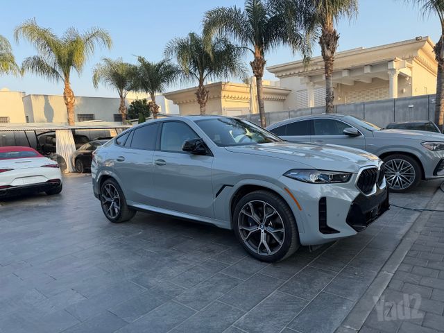 ב מ וו X6