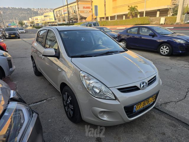 מודעת רכב יונדאי i20