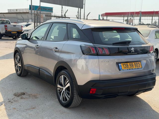 פיג'ו 3008