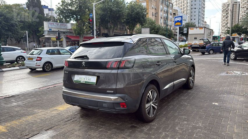 פיג'ו 3008