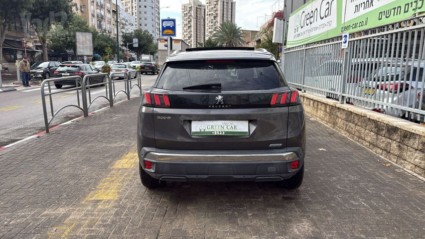 פיג'ו 3008
