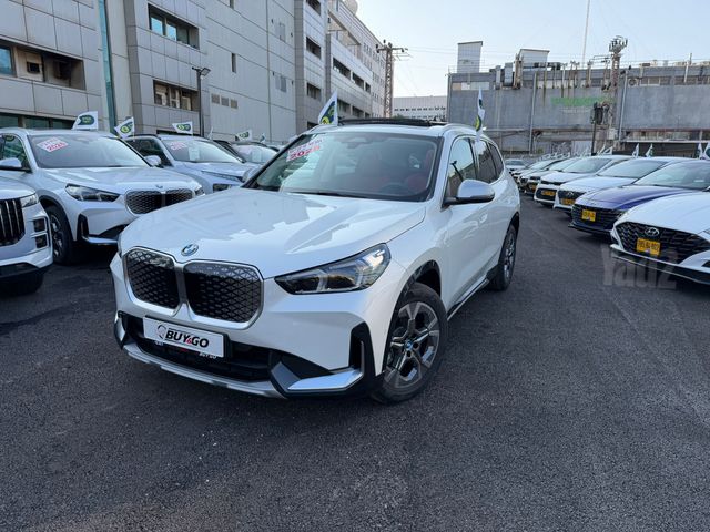 מודעת רכב ב מ וו IX1