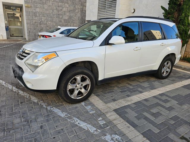 סוזוקי XL7