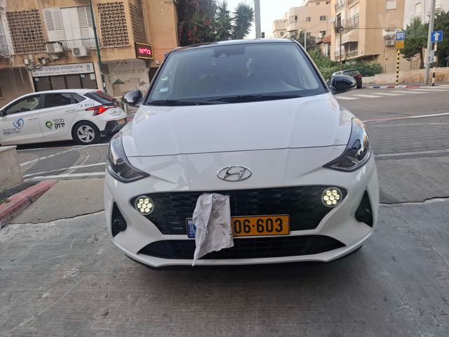 יונדאי i10