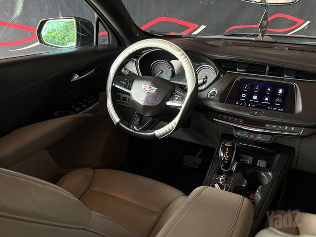 קאדילק XT4
