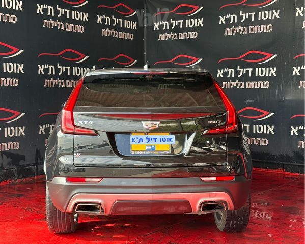 קאדילק XT4