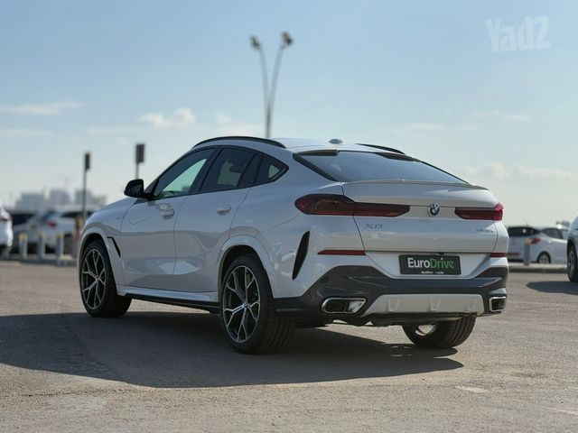 ב מ וו X6