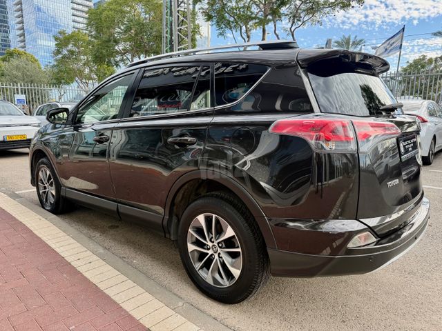 טויוטה RAV4