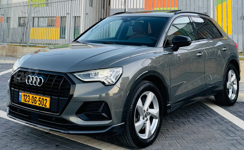 אאודי Q3