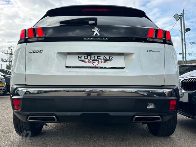 פיג'ו 3008