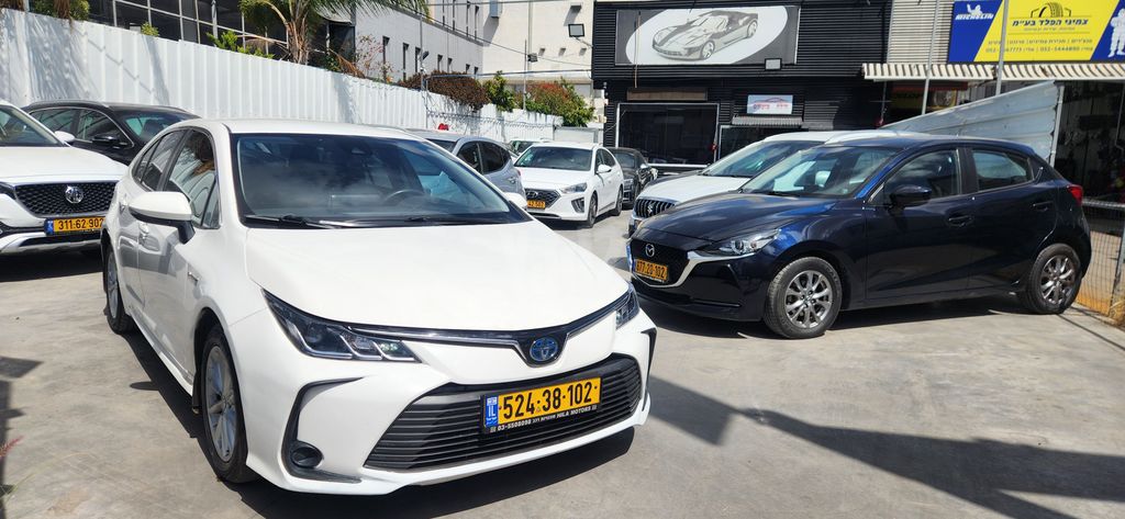 מודעת רכב טויוטה קורולה 1