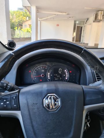 אם ג'י 350