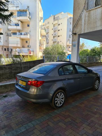מודעת רכב אם ג'י 350