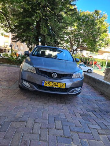אם ג'י 350