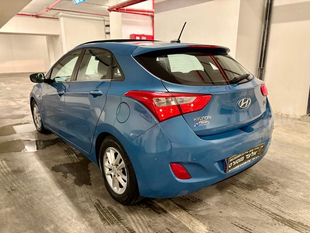 יונדאי i30