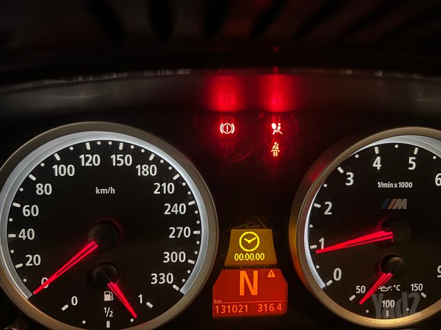 ב מ וו M6