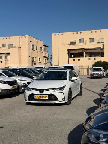 טויוטה קורולה