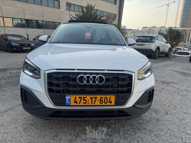 אאודי Q2