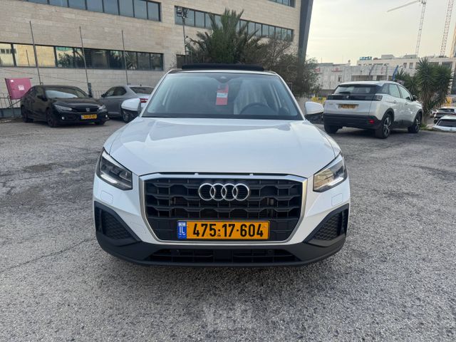 אאודי Q2