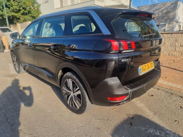 פיג'ו 5008
